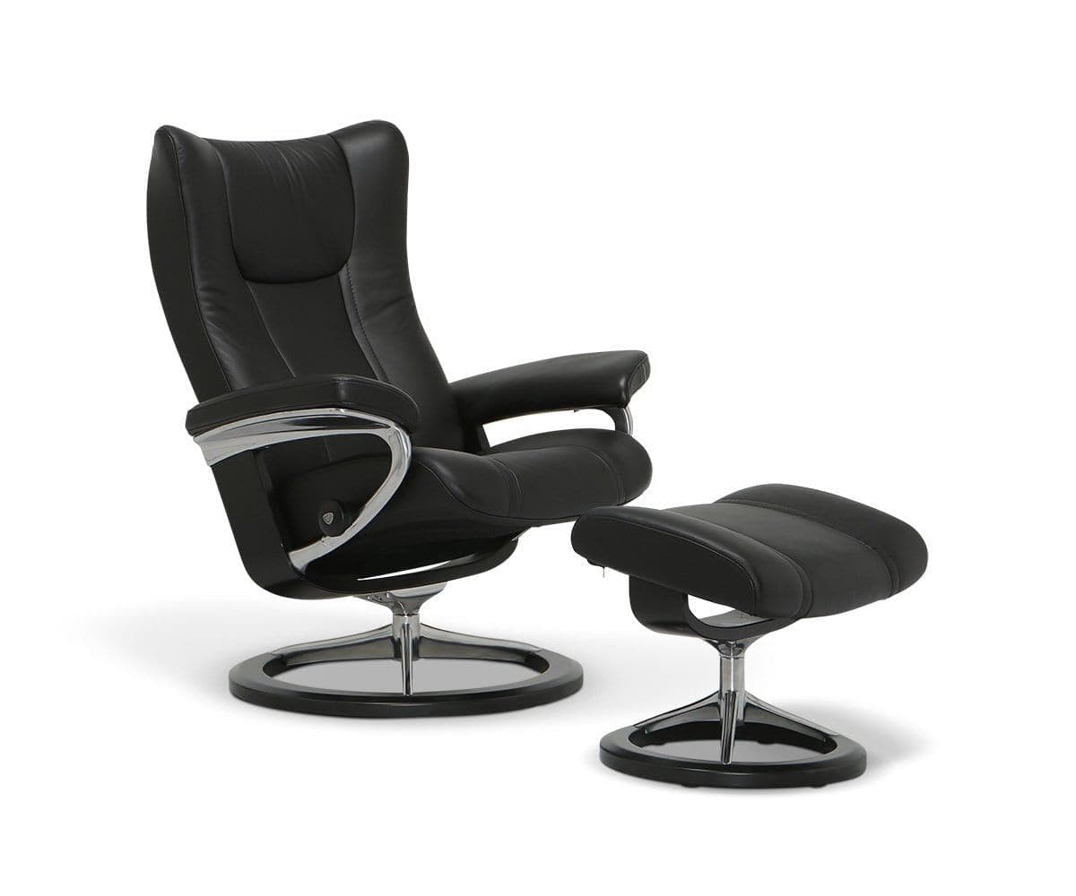 Poltrona reclinabile e poggiapiedi Stressless® Wing con base Signature - Nero