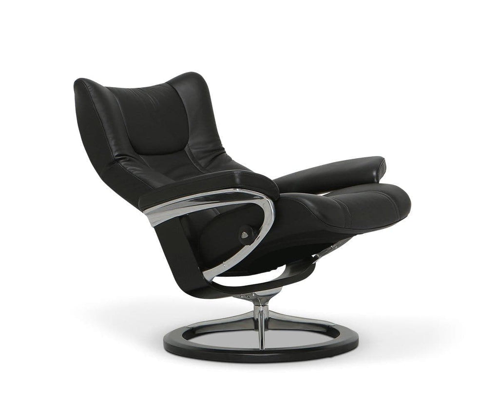 Poltrona reclinabile e poggiapiedi Stressless® Wing con base Signature - Nero