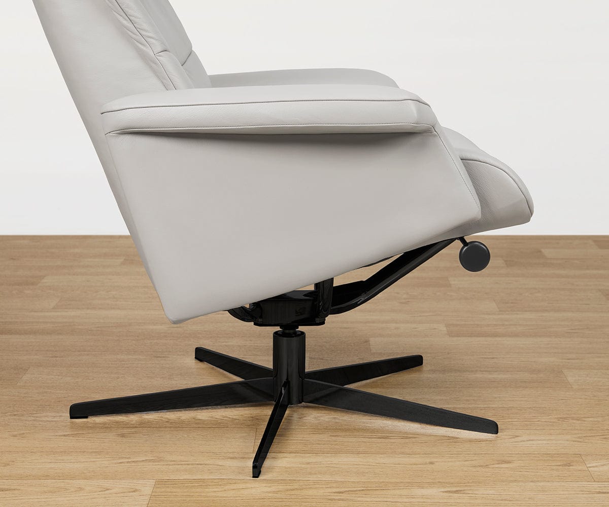 Poltrona reclinabile e pouf in pelle Leif