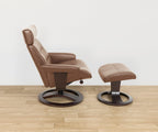 Poltrona reclinabile e pouf in pelle Oswin
