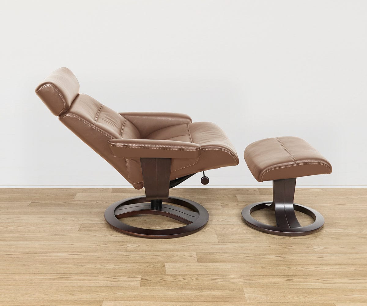 Poltrona reclinabile e pouf in pelle Oswin