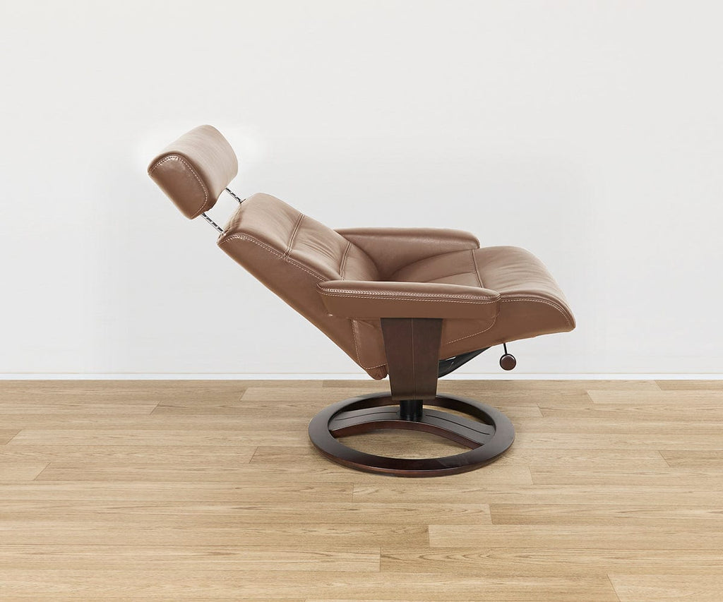 Poltrona reclinabile e pouf in pelle Oswin